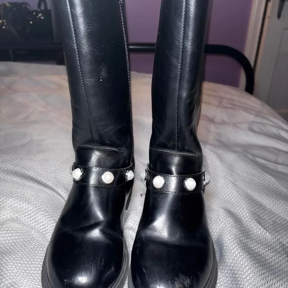 Girl's knee high pearl black boots size 2 good condition